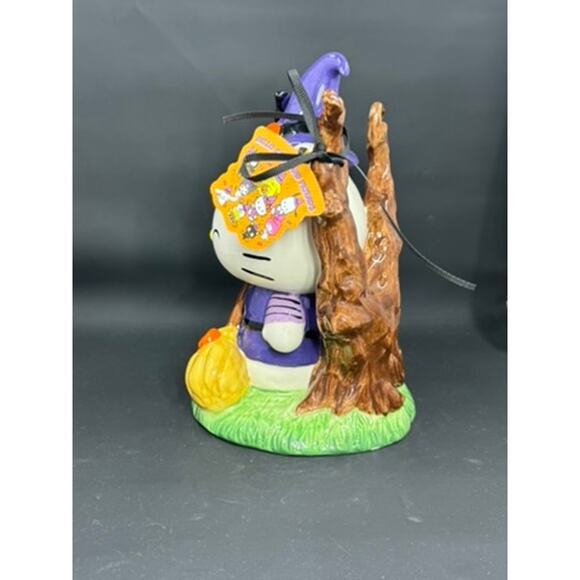 Hello Kitty Adorable Halloween Scene, Tree, Broom, Pumpkin - Picture 4 of 11